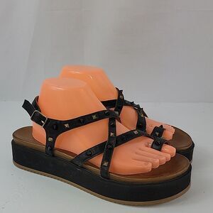 Ovyé Black Leather Women's Sandals